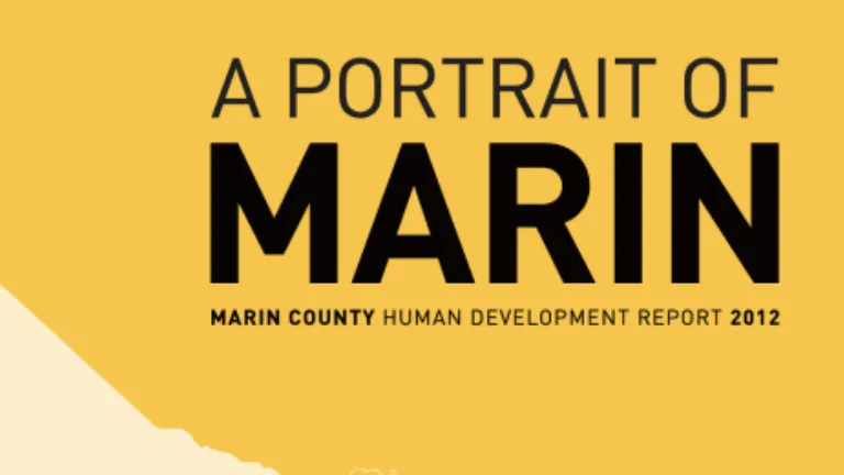 "Un retrato de Marin, Informe de desarrollo humano del condado de Marin 2012" está escrito en negro sobre un fondo dorado.