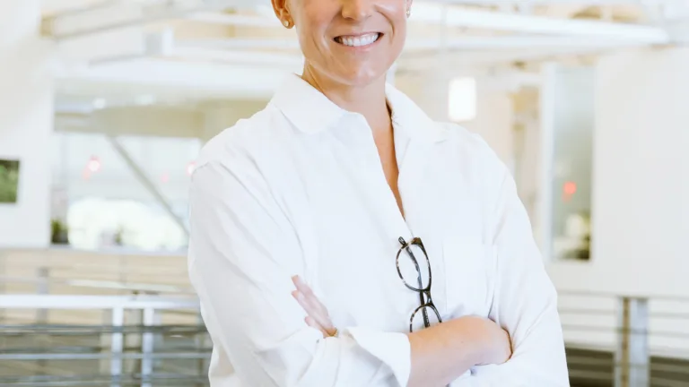 Headshot of Lindsay Cope Bouchelle