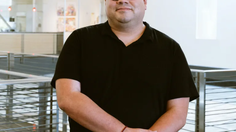 Head shot of Aaron Davis